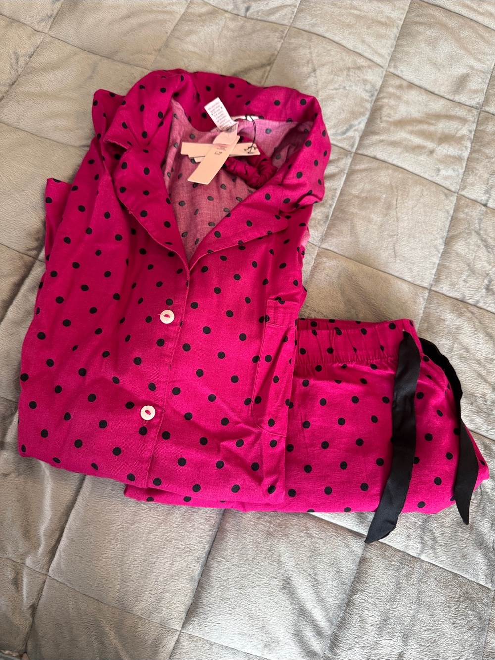NWT Victoria’s Secret polka dot pajamas - pjs